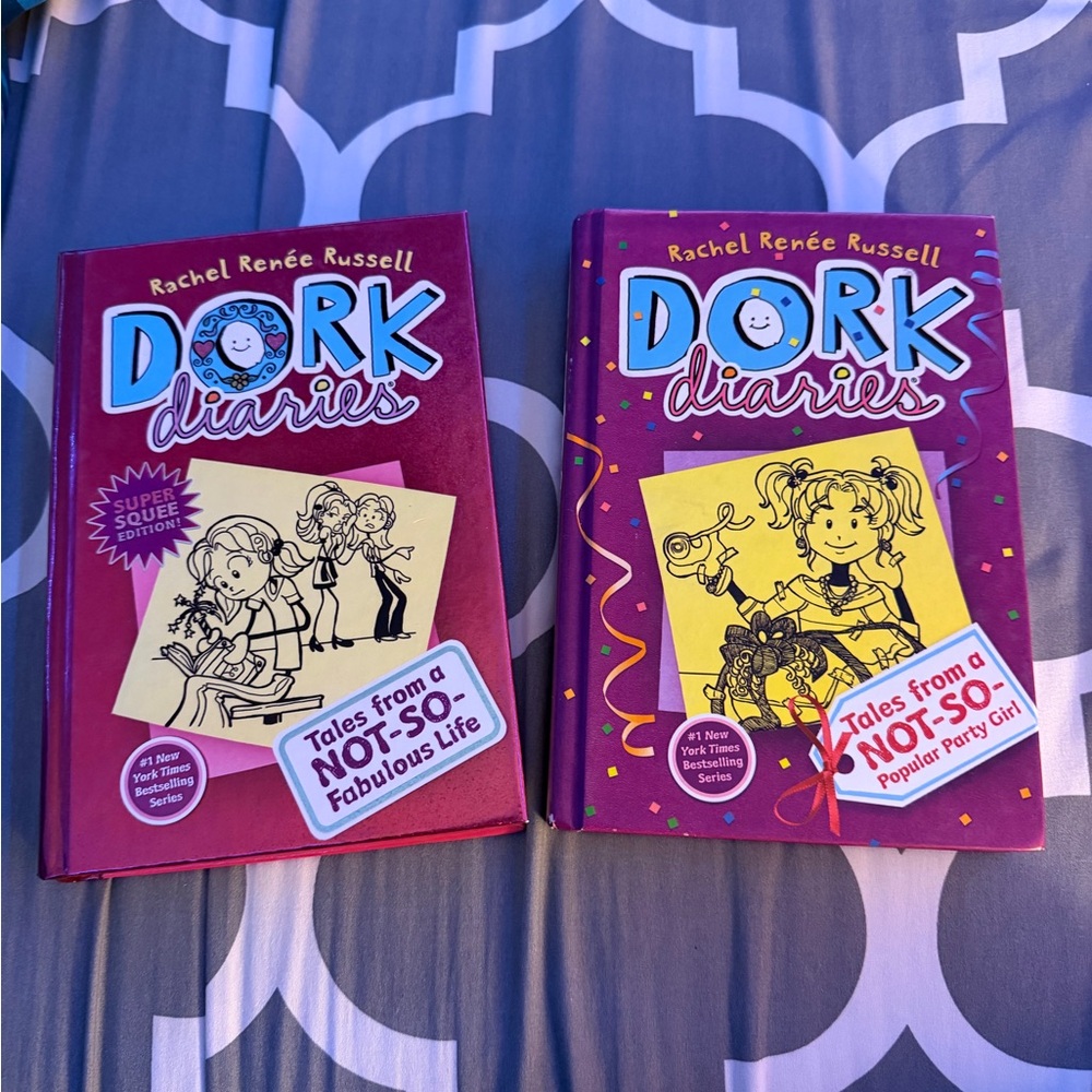 Dork Diaries Book Set - Purple and Red